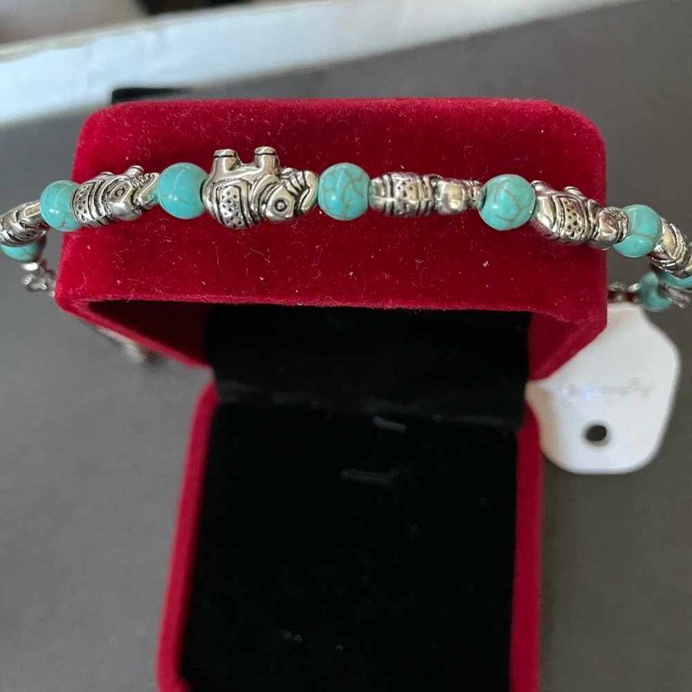 Fashion Jewelry Silver and Blue Bracelet with Linked Design